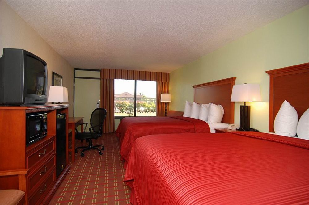 Red Roof Inn & Conference Center Mckinney Exterior photo